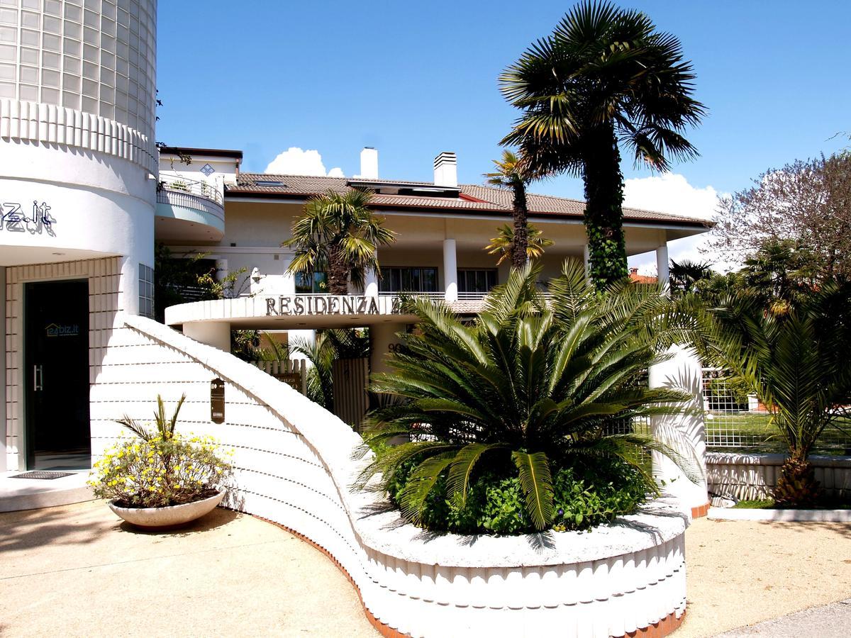 Appartamento Residenza ZACCOLO Lignano Sabbiadoro Esterno foto